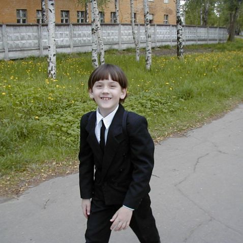 Ilya singing in choir Хор Долгопрудненского Дома Пионеров и его солист