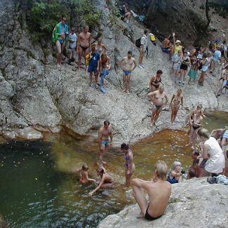 Ванна Молодости в Большом каньоне Крыма