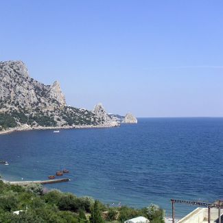 Crimea. Katsiveli panorama. Крым. Панорама Кацивели. Радиотелескоп РТ-22 на фоне горы Кошка.