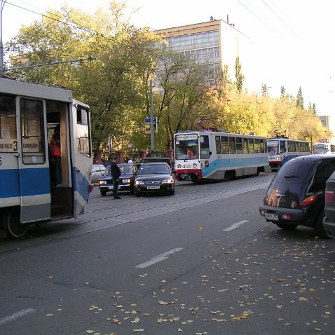 Moscow: Autocrash on Krasnokazarmennaya street