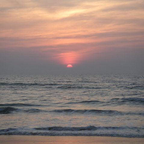 India: Goa: Mobor Beach