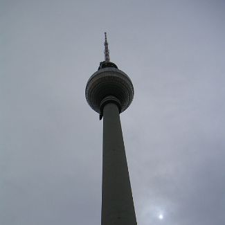 Berliner Fernsehturm Берлинская телебашня