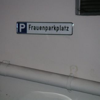 Frauenparkplatz