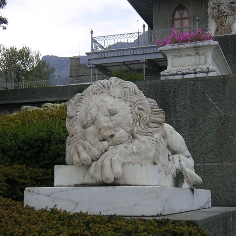 Crimea: Alupka: Vorontsov's Palace Крым: Алупка: Воронцовский дворец