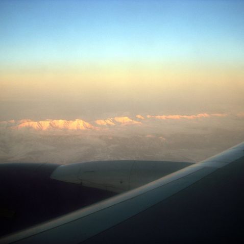 Flight near Pamir Mountains Полёт рядом с Памиром