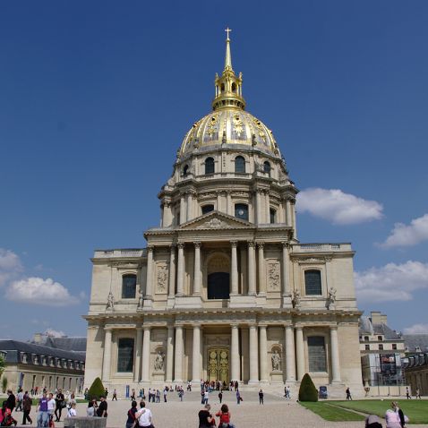 France: Paris: Pont Alexandre III & Les Invalides