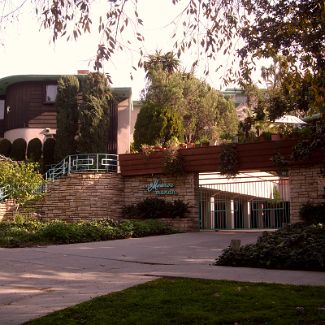 Monroe Manor - 2232 N Beachwood Dr Los Angeles, CA