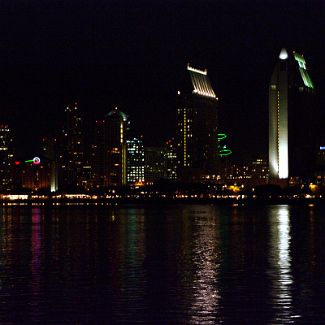 San Diego at night from Coronado island Ночной Сан-Диего с острова Коронадо