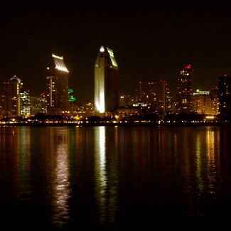 Ночной Сан-Диего с острова Коронадо San Diego at night from Coronado island