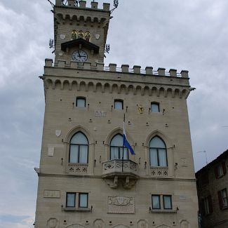 Palazzo Pubblico della Repubblica di San Marino Палаццо Публико