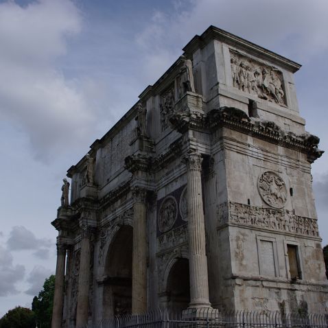 Italy: Lazio: Roma walking