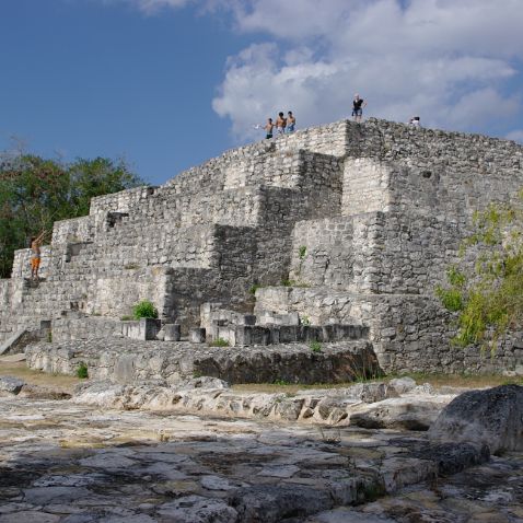 Mexico: Yucatan: Dzibilchaltun Mayan ruins Мексика: Юкатан: Цибильчальтун - руины древнего города майя на полуострове Юкатан в 15 км к северу от Мериды....