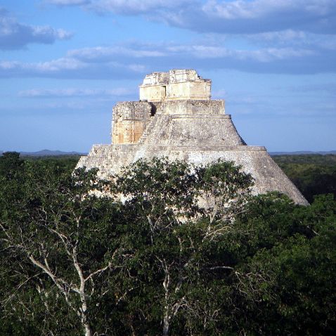 Mexico: Yucatan: Uxmal Mayan ruins Мексика: Юкатан: Ушмаль - руины цивилизации майя, самые крупные на возвышенности Пуук на полуострове Юкатан.