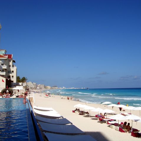 Mexico: Quintana Roo: Cancun: Bel Air Hotel & Margaritaville Мексика: Кинтана-Роо: Канкун: Пляж отеля Bel Air и вечер в ресторане Margaritaville