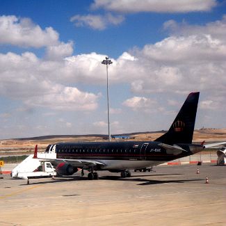 Самолёт Royal Jordanian Airlines в аэропорту Аммана