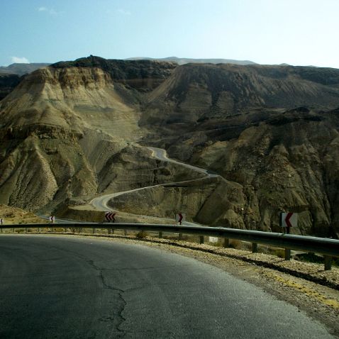 Jordan: Road from Dead Sea to Hammamat Ma'in Иордания: Дорога от Мёртвого моря к Горячим источникам Маин | الطريق من البحر الميت إلى حمامات ماعين