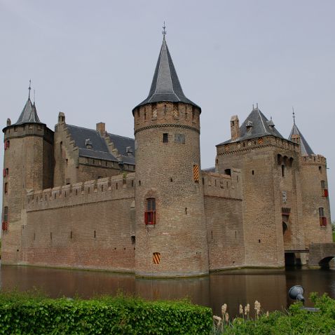 Netherlands: Muiden: Muiderslot