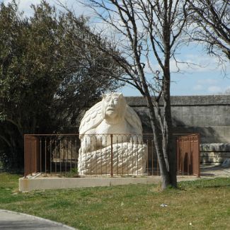 Скульптура «Дракон Тараск»