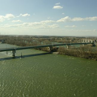 Мосты через реку Рона из Тараскона в Бокер