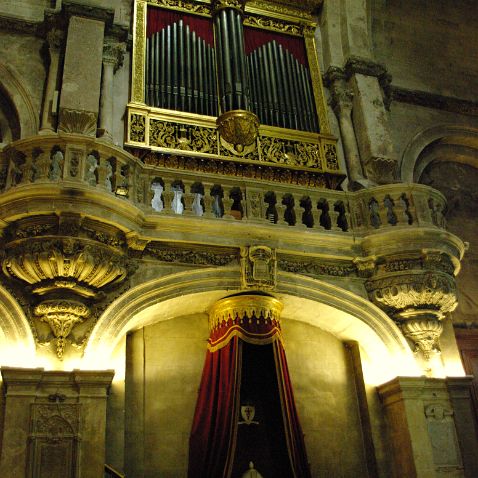 France: Vaucluse: Cathédrale Notre-Dame des Doms d'Avignon