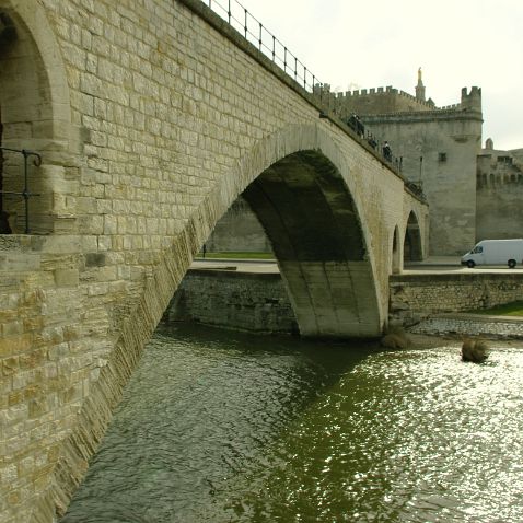 France: Vaucluse: Avignon: Pont Saint-Bénézet