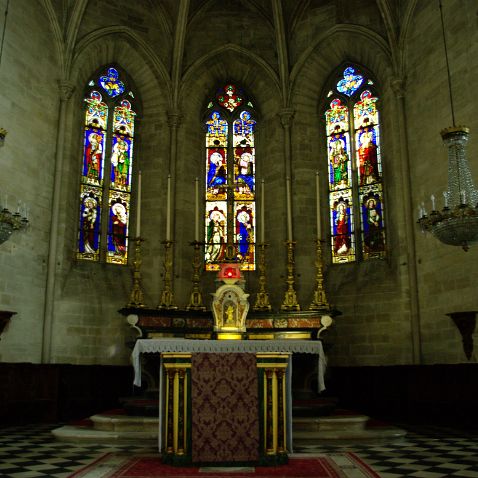 France: Bouches-du-Rhône: Église Sainte-Marthe de Tarascon Франция, Прованс-Альпы-Лазурный Берег, Буш-дю-Рон. Церковь Святой Марты в Тарасконе.