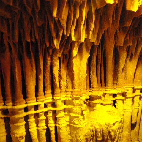 Crimea: Emine Bayır Hasar Caves Крым: Пещера Эмине-Баир-Хосар