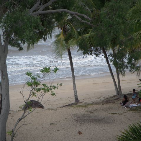 Australia: Queensland: Cairns airport & surroundings