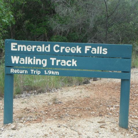 Australia: Queensland: Mareeba: Emerald Creek Falls