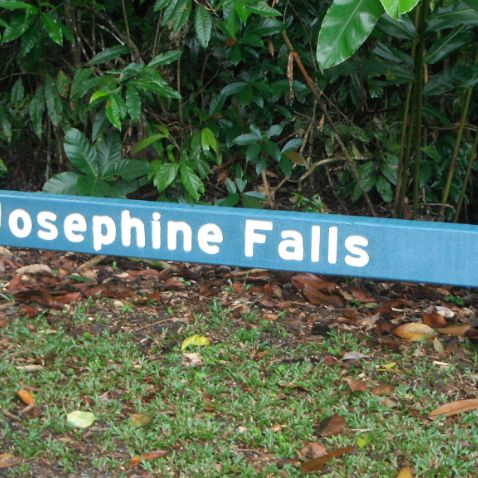 Australia: Queensland: Wooroonooran National Park: Josephine Falls