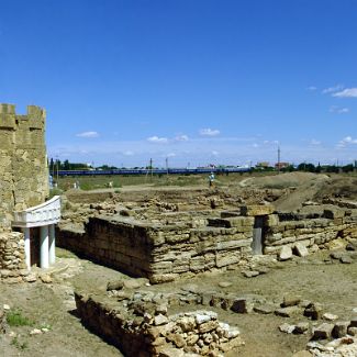 Crimea. Kara-Tobe archaeological site. Крым. Панорама раскопок греко-скифского городища Кара-Тобе.