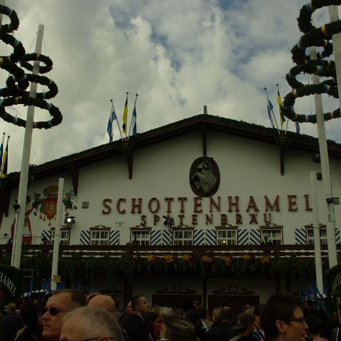 Germany: Bavaria: Munich: Oktoberfest 2013 opening