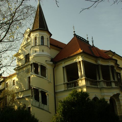 Slovakia: Stupava & Pajštún castle ruins (Ступава и руины крепости Пайштун)