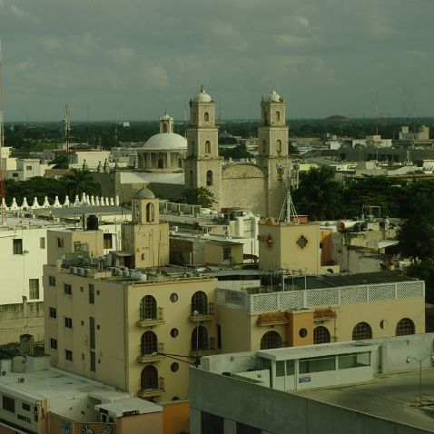 Mexico: Yucatán: Merida Мексика: Мерида - столица штата Юкатан. Самый населённый город полуострова Юкатан.