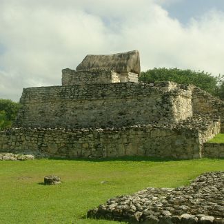 Храм Рыбака в Майяпан Temple of the Fisherman (Structure Q-95) in Mayapan