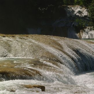 Панорама каскадов Аква Азуль