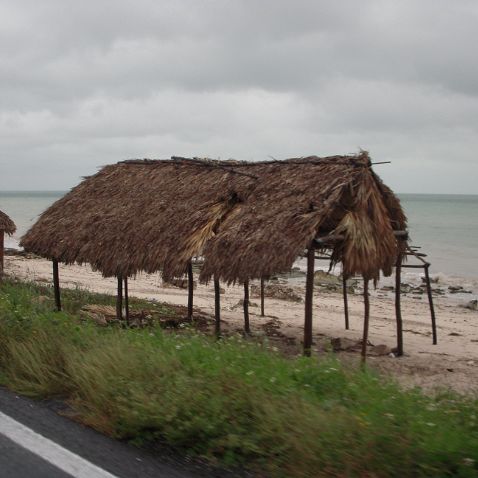 Mexico: Road from San Francisco de Campeche to Palenque Мексика: Дорога из Сан-Франсиско-де-Кампече на юг в направлении древнего майанского города Паленке