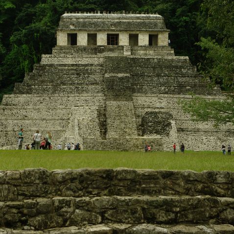 Mexico: Chiapas: Palenque Maya archaeological site Мексика: Паленке - руины древнего города майя на северо-востоке мексиканского штата Чьяпас, столицы Баакульского царства