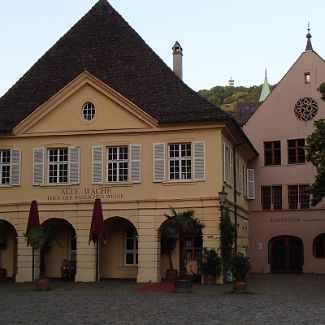 Alte Wache - Haus der badischen Weine Винный магазин на Мюнстерплатц во Фрайбурге