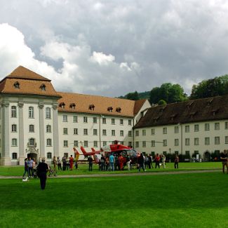 Fürstabtei St. Gallen: Klosterhof Двор бенедиктинского монастыря Святого Галла в швейцарском городе Санкт-Галлене