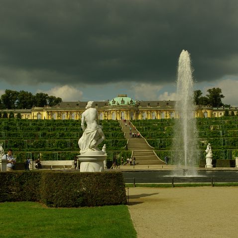 The Sanssouci Palace, Potsdam, Brandenburg, Germany Дворец Сан-Суси Фридриха Великого, Потсдам, земля Бранденбург, Германия | Schloss Sanssouci, Potsdam, Brandenburg,...