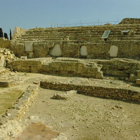 Tarragona: Circo romano de Tarraco Таррагона: Руины цирка для гонок колесниц римского города Таррако, постройки первого века нашей эры