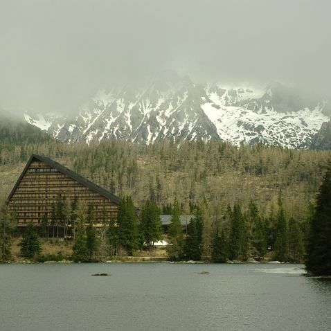 Slovakia: Vysoké Tatry: Štrbské pleso Словакия: Высокие Татры: Озеро Штрбске-Плесо