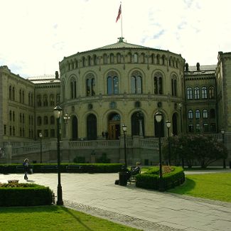 Stortinget Здание норвежского парламента на улице Карла Йохана