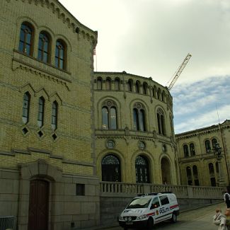 Stortinget Здание норвежского парламента на улице Карла Йохана