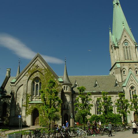 Kongeriket Norge: Vest-Agder: Kristiansand domkirke Норвегия: Фюльке Вест-Агдер: Кристиансанн: Лютеранский домский собор в неоготическом стиле 1885 года постройки - одна из...