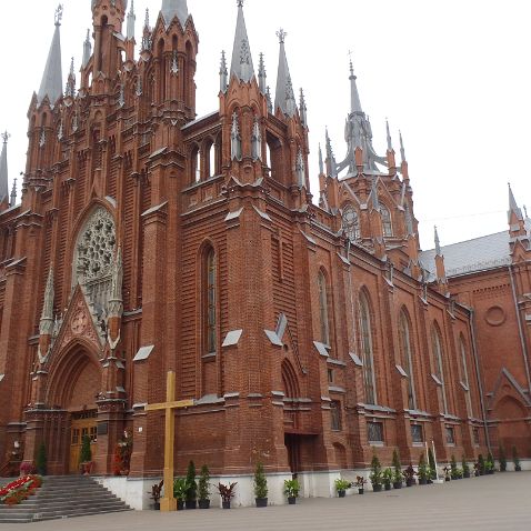 Russia: Moscow: Cathedral of the Immaculate Conception of the Holy Virgin Mary & Timiryazev State Biological Museum Римско-католический Кафедральный собор Непорочного Зачатия Пресвятой Девы Марии и Государственный биологический музей...