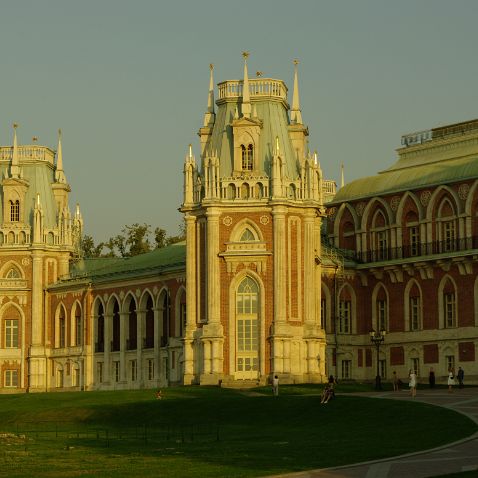 Russia: Moscow: Tsaritsyno Park Музей-заповедник и дворцово-парковый ансамбль 