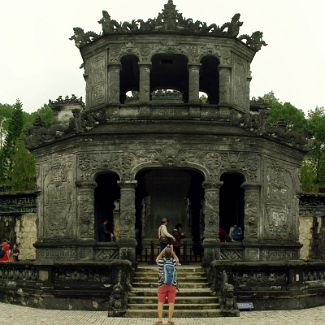 Khải Định tomb panorama Панорама мавзолея Кхай Диня - двенадцатого императора династии Нгуенов