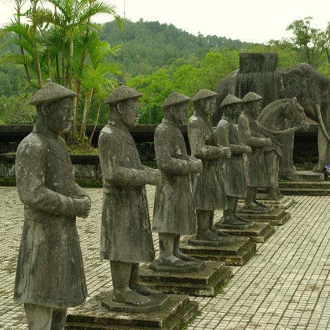 Việt Nam: Thừa Thiên - Huế: Lăng Khải Định Вьетнам: Тхыатхьен-Хюэ: Мавзолей Кхай Диня - двенадцатого императора династии Нгуен